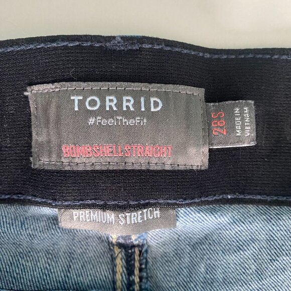 Torrid #feelthefit Bombshell Straight Premium Stretch Distressed Jeans, 28S #299 - Picture 7 of 10